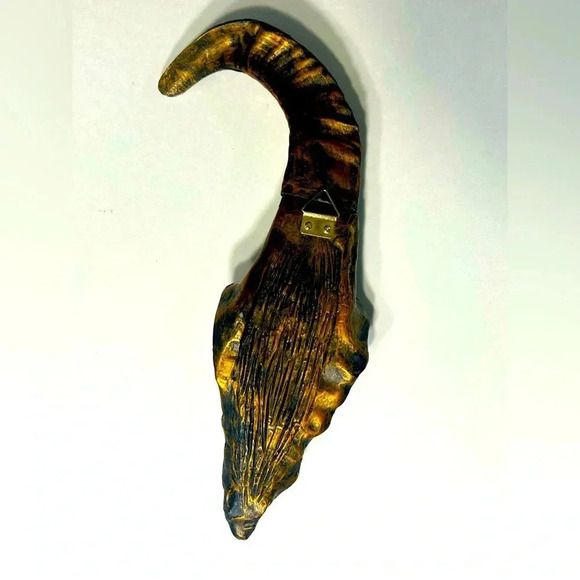 Unique Hanging Resin Wizard w/ Hidden 440 Stainless Double Edged Blade 🧙♂️🗡️ - Picture 3 of 13